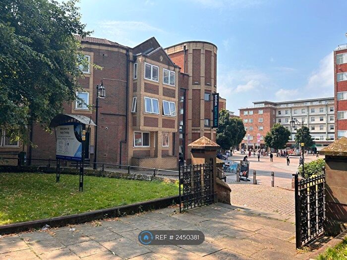2 Bedroom Flat To Rent In Trinity Walk, Coventry, CV1