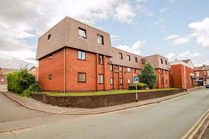 2 Bedroom Flat For Sale In Trent House, Eskrett Street, Hednesford, WS12