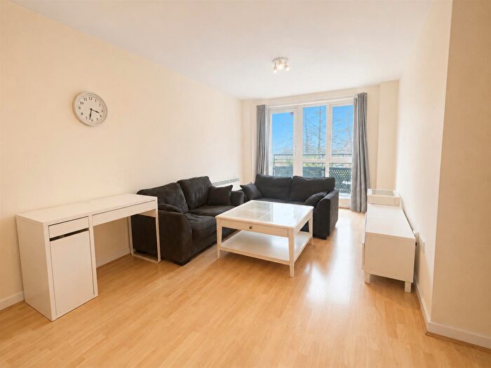 2 Bedroom Flat To Rent In Aspect, Elmwood Lane, LS2