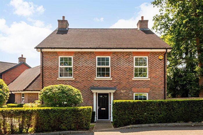 5 Bedroom Detached House For Sale In Pasture Wood Close, Crawley Down, RH10