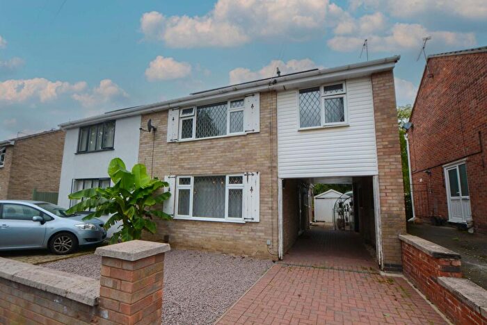 3 Bedroom Semi Detached House For Sale In Nene Drive, Oadby, Leicester, LE2