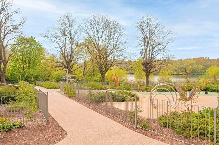2 Bedroom Flat To Rent In Hendon Waterside, Hendon, London, NW9