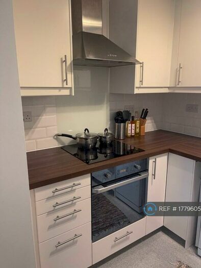 1 Bedroom Flat To Rent In Meridia Court, London, E15