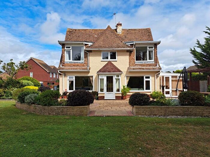 4 Bedroom Detached House For Sale In Lower Willingdon, East Sussex, BN20