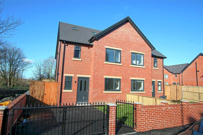 4 Bedroom Semi-Detached House To Rent In Kingsbridge, Manchester, M9