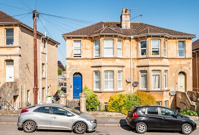 1 Bedroom Flat For Sale In Lower Oldfield Park, Bath, Banes, BA2
