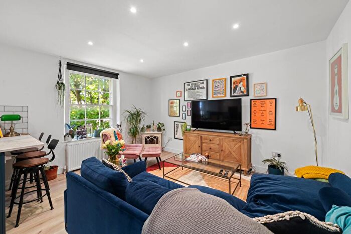 3 Bedroom Flat For Sale In Sydenham Park, London, SE26