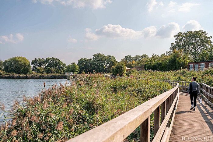 2 Bedroom Flat For Sale In Goodchild Road, London, N4