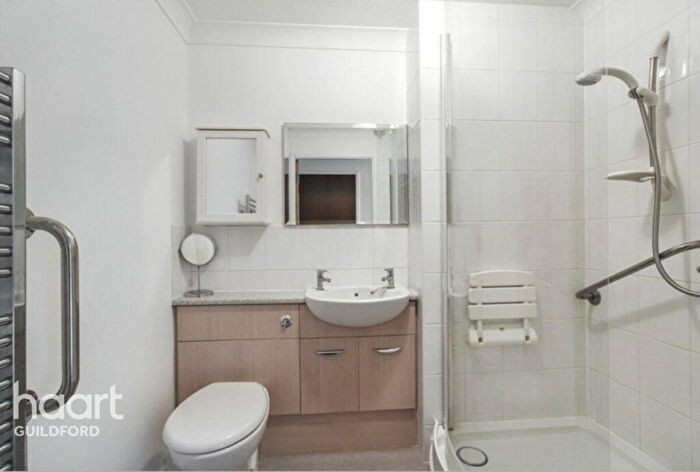 1 Bedroom Flat To Rent In Wey Hill, Haslemere, GU27