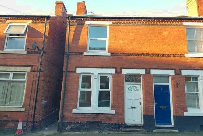 3 Bedroom Property To Rent In Alma Street, Nottingham, NG7