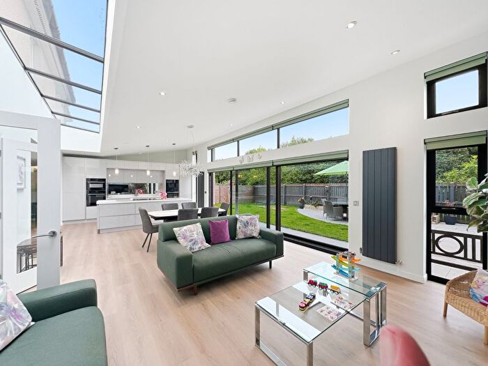 5 Bedroom Detached House For Sale In Burnbrae View, Bonnyrigg, EH19