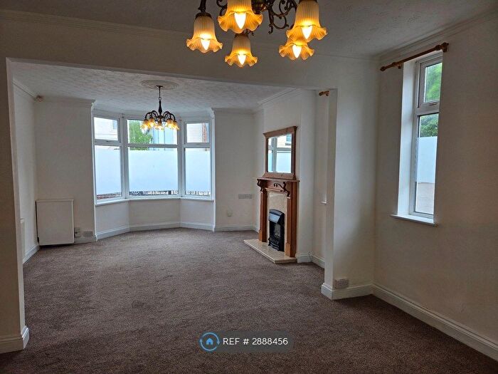 3 Bedroom End Of Terrace House To Rent In Thomas St, Wellingborough, NN8