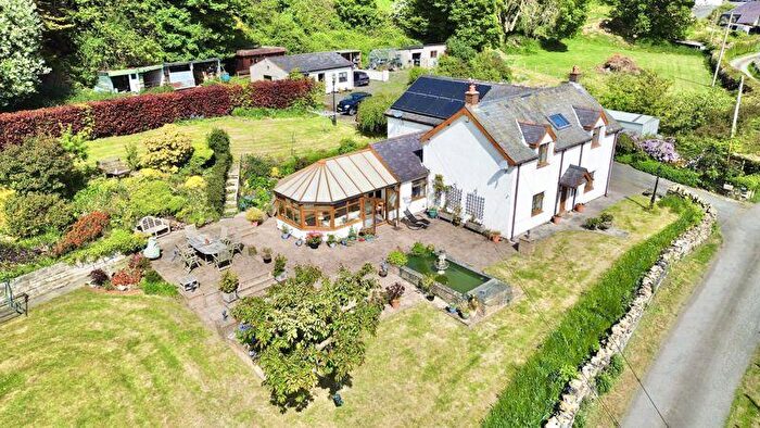 4 Bedroom Detached House For Sale In Llechwedd, Conwy, LL32