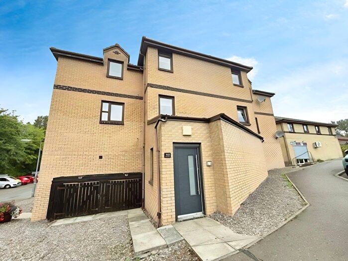 2 Bedroom Flat For Sale In Kinclaven Gardens, Glenrothes, KY7