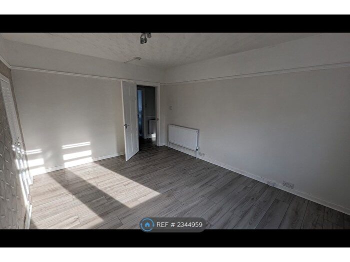 1 Bedroom Flat To Rent In Church Road, Clarkston, Glasgow, G76