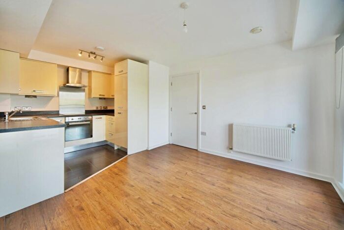 2 Bedroom Flat To Rent In Clement Attlee House, Bow, E3