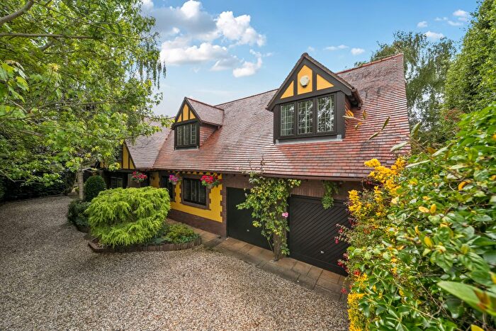5 Bedroom Detached House For Sale In Cleeve Court, Bristol, BS16