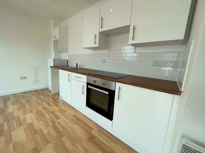 1 Bedroom Apartment To Rent In Markfield Court, Leicester, LE4