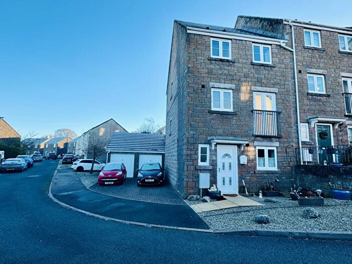 5 Bedroom Semi-Detached House For Sale In Ball Meadow, Okehampton, EX20