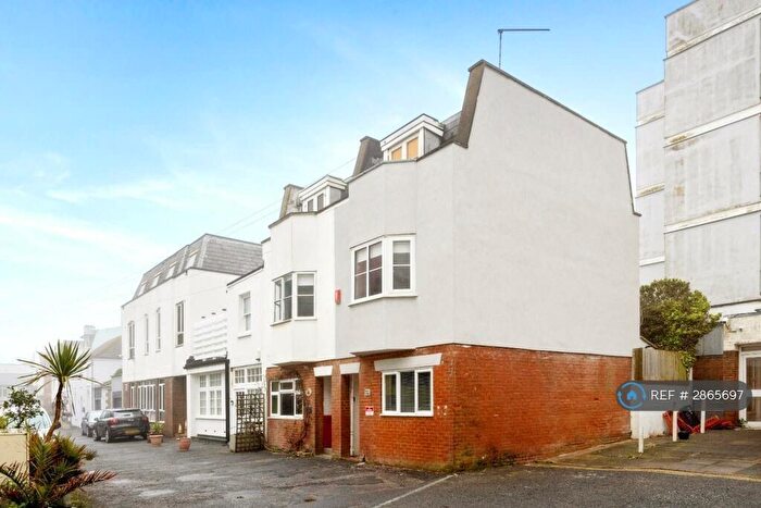 3 Bedroom Semi-Detached House To Rent In Royal Crescent Mews, Brighton, BN2