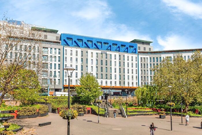 1 Bedroom Flat For Sale In St. James Barton, Bristol, Avon, BS1