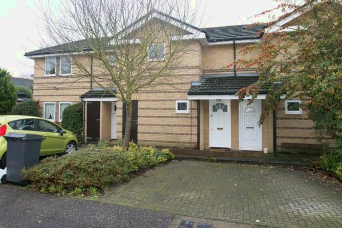 2 Bedroom Maisonette To Rent In Boswells Drive, Chelmsford, CM2