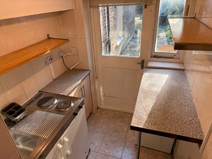 Studio To Rent In Bryantwood Road, London, N7