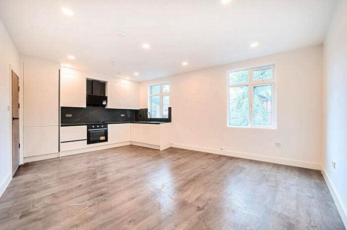 1 Bedroom Apartment To Rent In Finchley Road, Hampstead, London, NW3