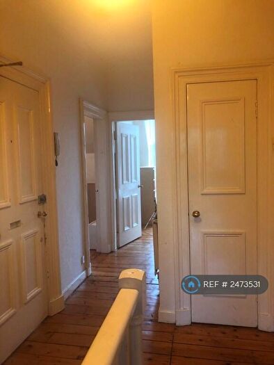 2 Bedroom Flat To Rent In Coates Gardens, Edinburgh, EH12