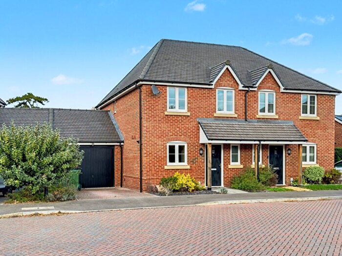 3 Bedroom Semi-Detached House For Sale In Whitfield Gardens, East Hanney, Wantage, OX12