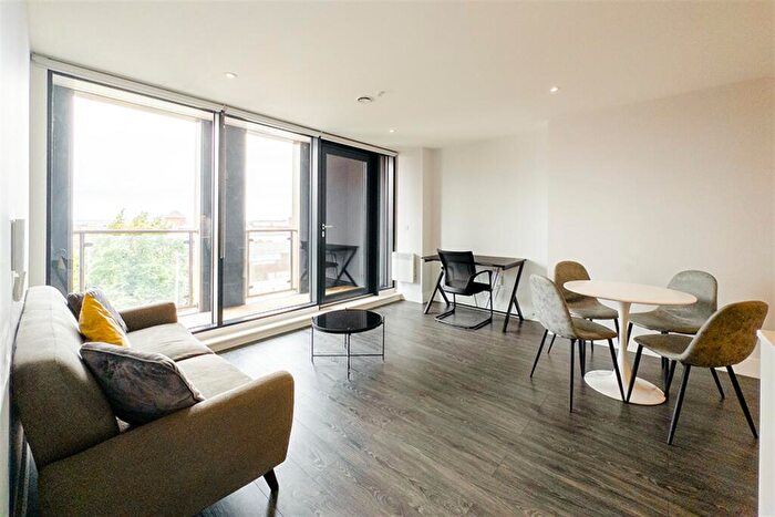 2 Bedroom Apartment To Rent In Hallmark Building, M4