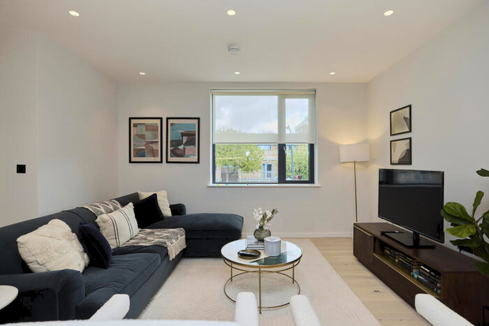 2 Bedroom Flat To Rent In Coverdale Road, Brondesbury, NW2