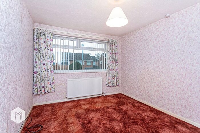 3 Bedroom Semi-Detached House For Sale In Windmill Road, Worsley, Manchester, M28