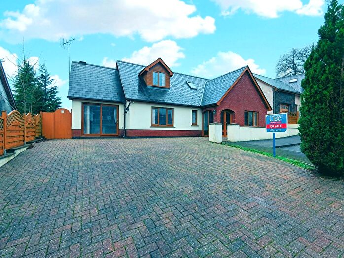 4 Bedroom Detached Bungalow For Sale In New Inn, Pencader, Carmarthenshire., SA39