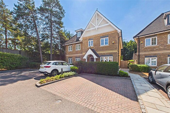 4 Bedroom Semi Detached House For Sale In Meadows Drive, Camberley, Surrey, GU15