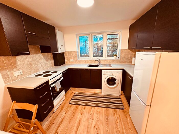 2 Bedroom Flat To Rent In St. John's Way, London, N19