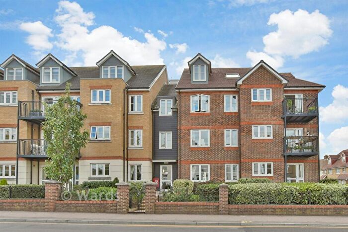 1 Bedroom Apartment For Sale In Canterbury Road, Sittingbourne, Kent, ME10