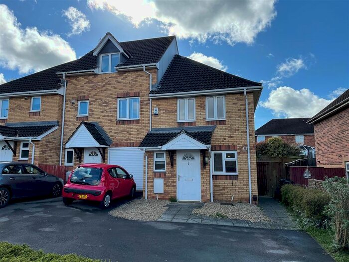 2 Bedroom End Of Terrace House To Rent In The Limes, Collin Road, Brislington, Bristol, BS4