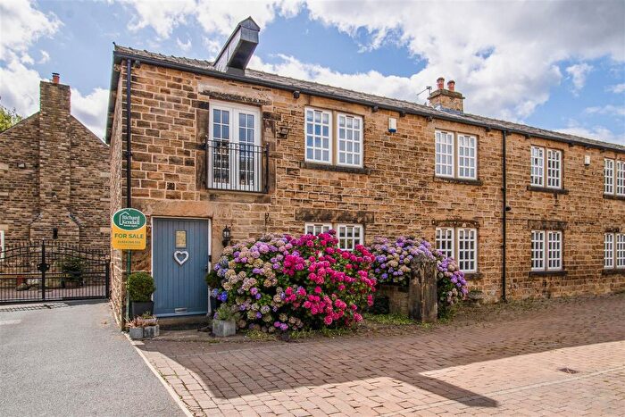 4 Bedroom Semi-detached House For Sale In Wesley Street, Ossett, WF5