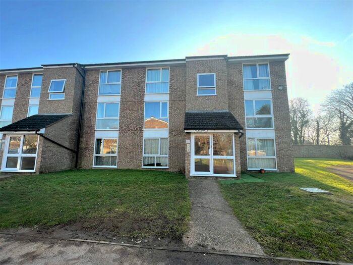 1 Bedroom Flat To Rent In Thamesdale, London Colney, St.Albans, AL2