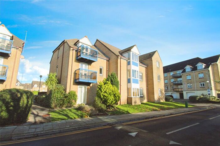 2 Bedroom Flat For Sale In Atlantic Close, Southampton, Hampshire, SO14