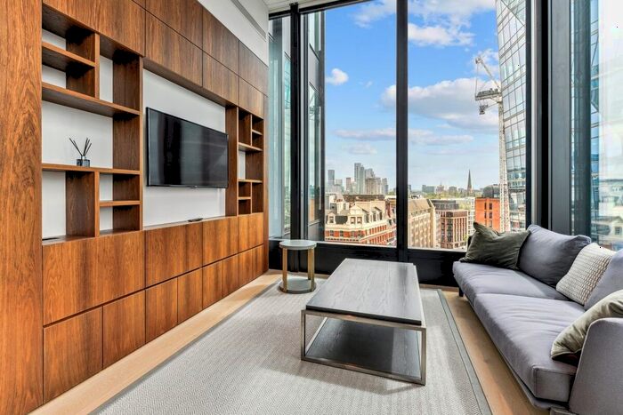 1 Bedroom Flat To Rent In Buckingham Gate, Westminster, SW1E