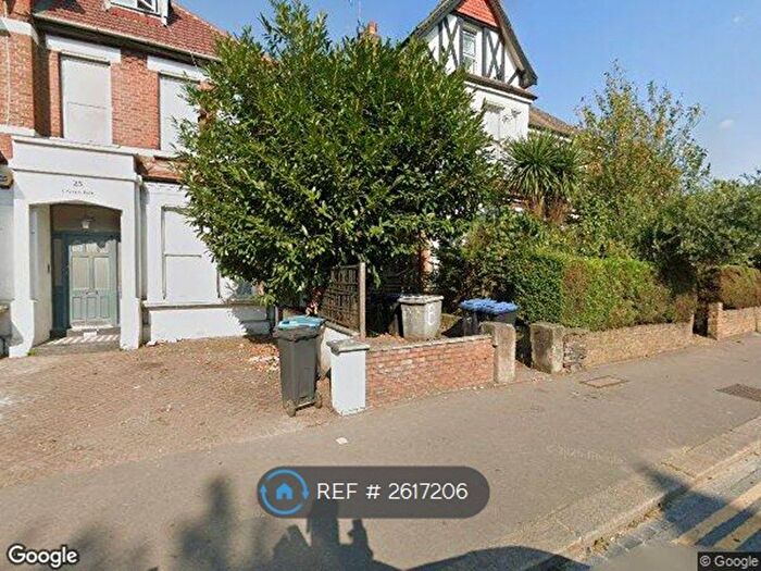 3 Bedroom Detached House To Rent In Craven Park, London, NW10