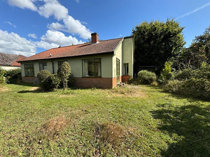 3 Bedroom Detached Bungalow For Sale In Old London Road, Copdock, Ipswich, IP8