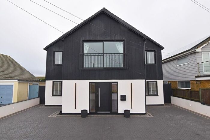 5 Bedroom Detached House For Sale In The Parade, Greatstone, New Romney, TN28