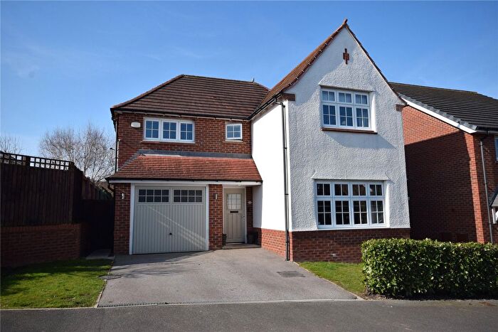 4 Bedroom Detached House For Sale In Oakdene Drive, Crofton, Wakefield, West Yorkshire, WF4