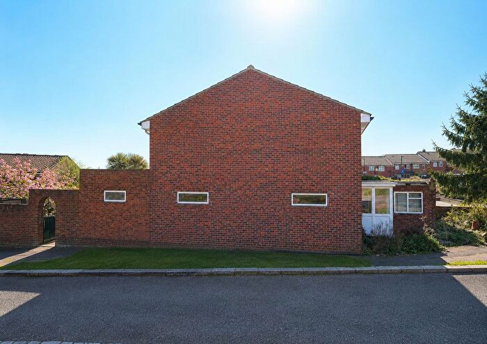 Studio To Rent In Lancaster Road, Northolt, UB5