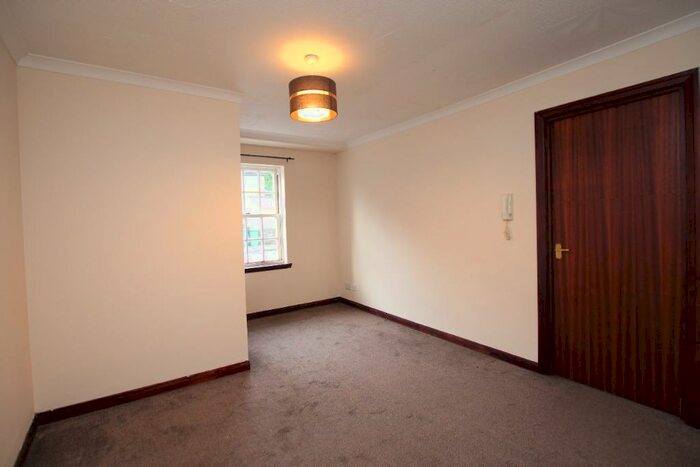 1 Bedroom Flat To Rent In Port Street, Clackmannan, FK10