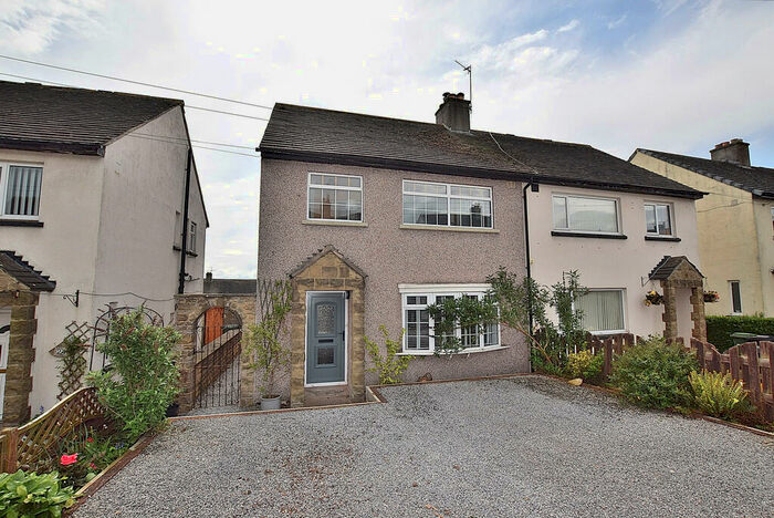 3 Bedroom Semi-Detached House To Rent In Eastfield Avenue, Richmond, DL10