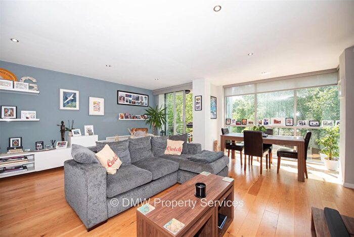 2 Bedroom Flat For Sale In Cranmer Street, Mapperley Park, Nottingham, NG3